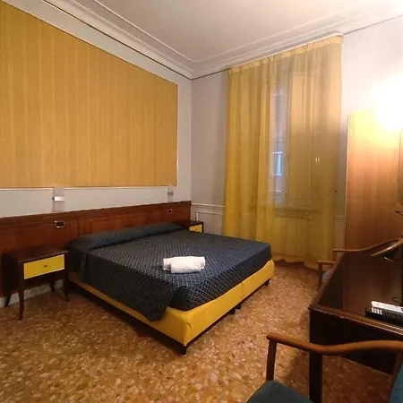 Milazzo Hotell Rom